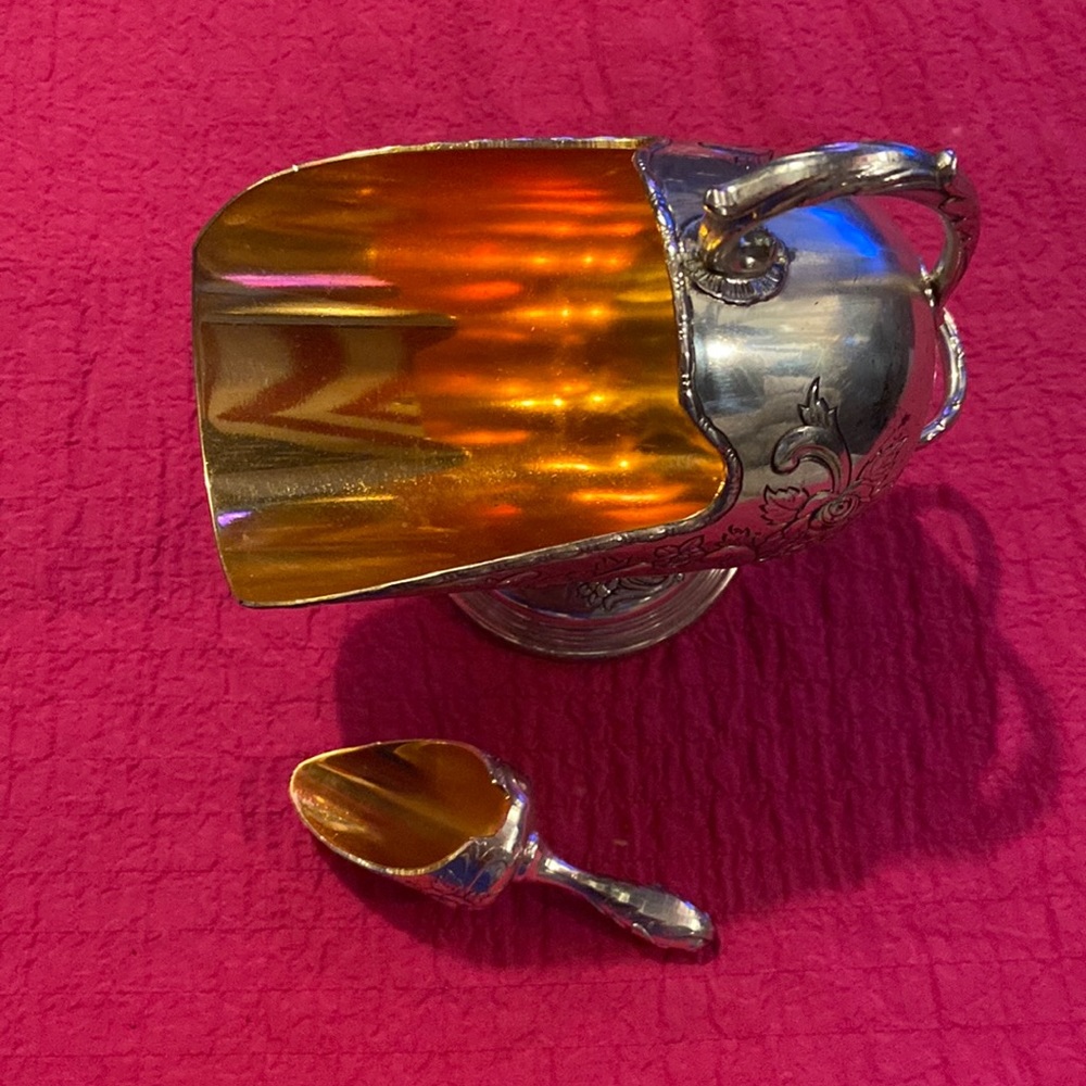 ANTIQUE SILVER SUGAR SCUTTLE BOWL WITH SCOOP which s rare